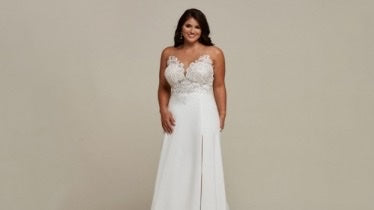 3 Tips on Buying a Flattering Plus-Size Wedding Gown