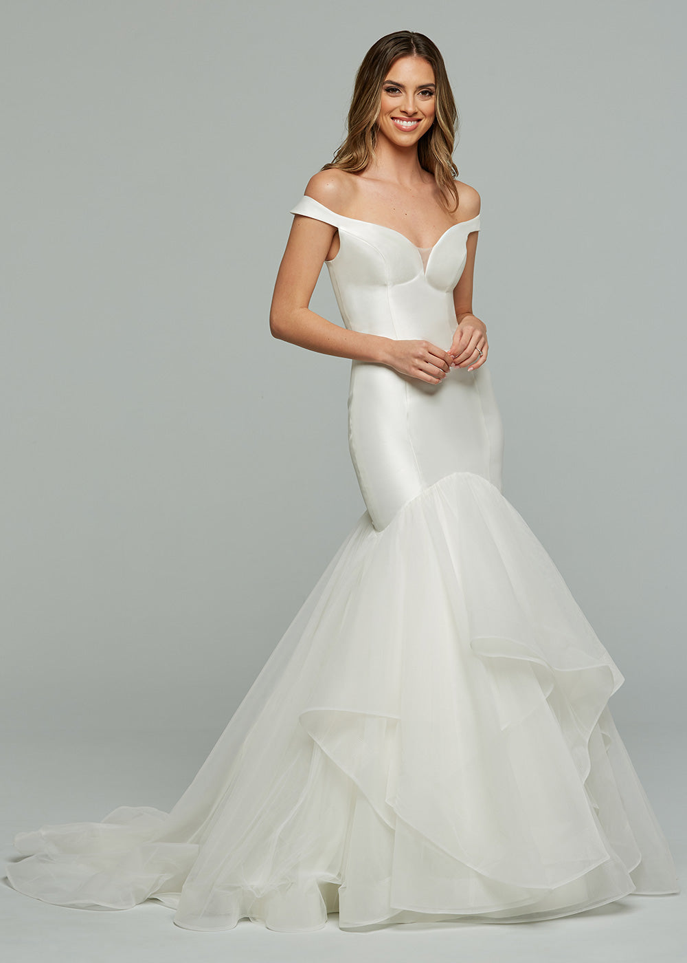 Cassidy Off-Shoulder Ivory Wedding Dress with Train – Avery Austin