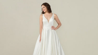 Why Should I Wear a Classic Wedding Dress?
