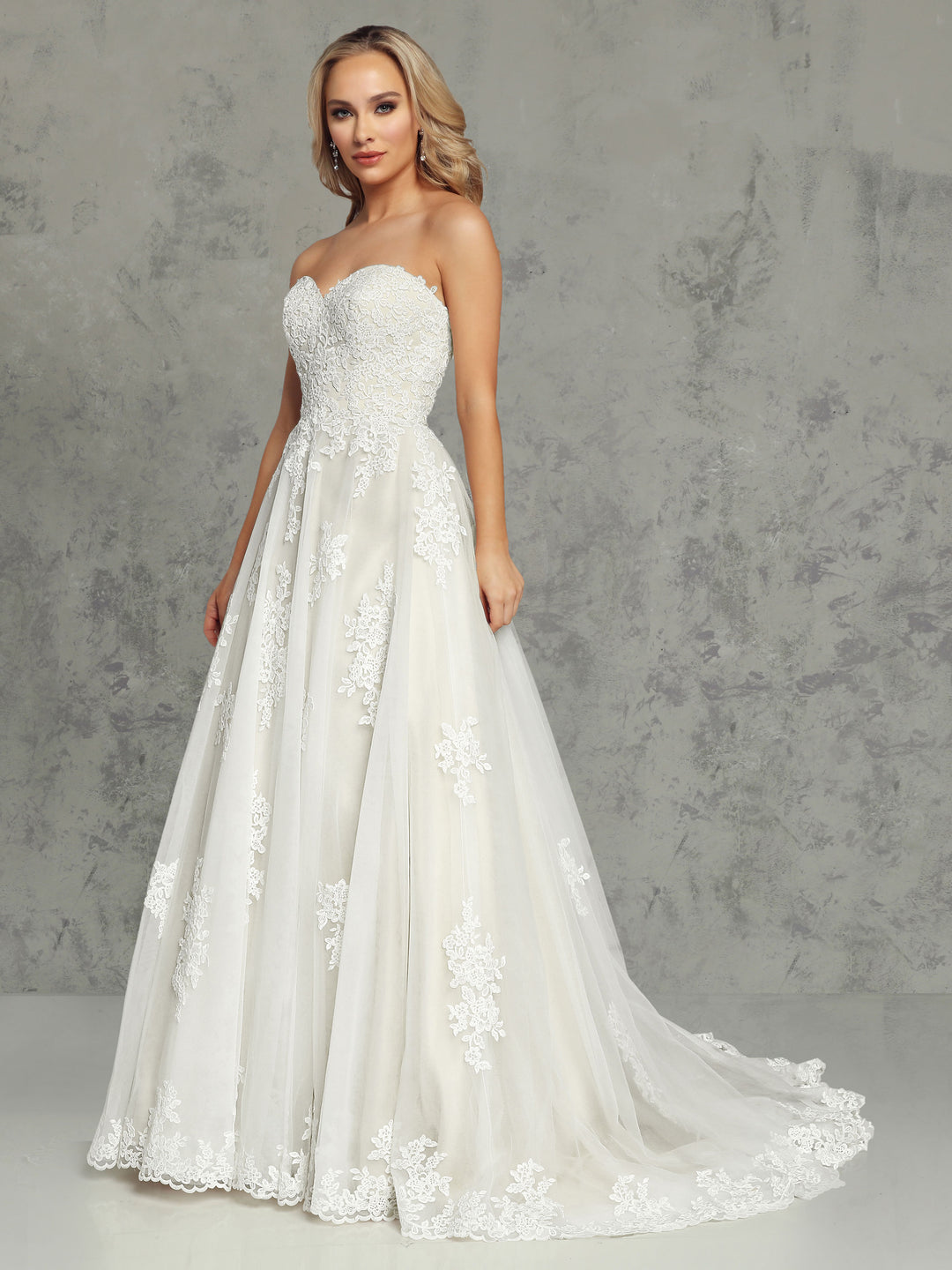 Addison - Tried On Sample Ivory/Ivory / 24 Addison - Tried On Sample Ivory/Ivory / 24