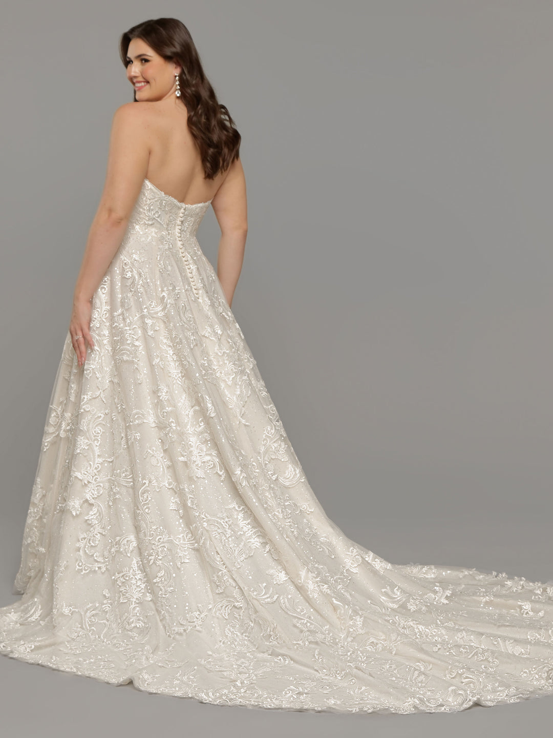 Alani Lace A-Line Wedding Dress - Avery Austin Ivory/Sand / 4 Alani Lace A-Line Wedding Dress - Avery Austin Ivory/Sand / 4