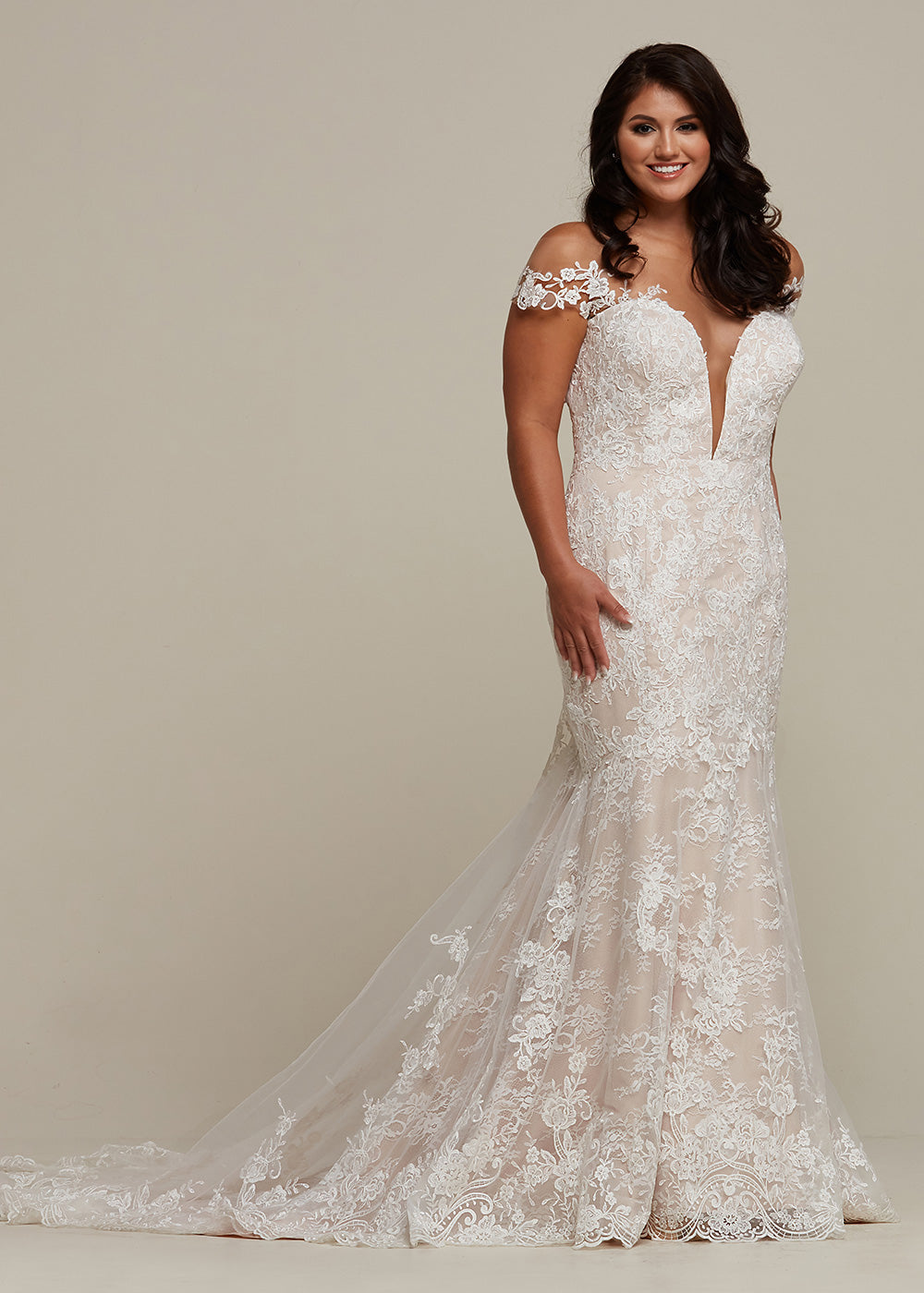 Hailey - Tried On Sample Ivory/Champagne / 12 Hailey - Tried On Sample Ivory/Champagne / 12