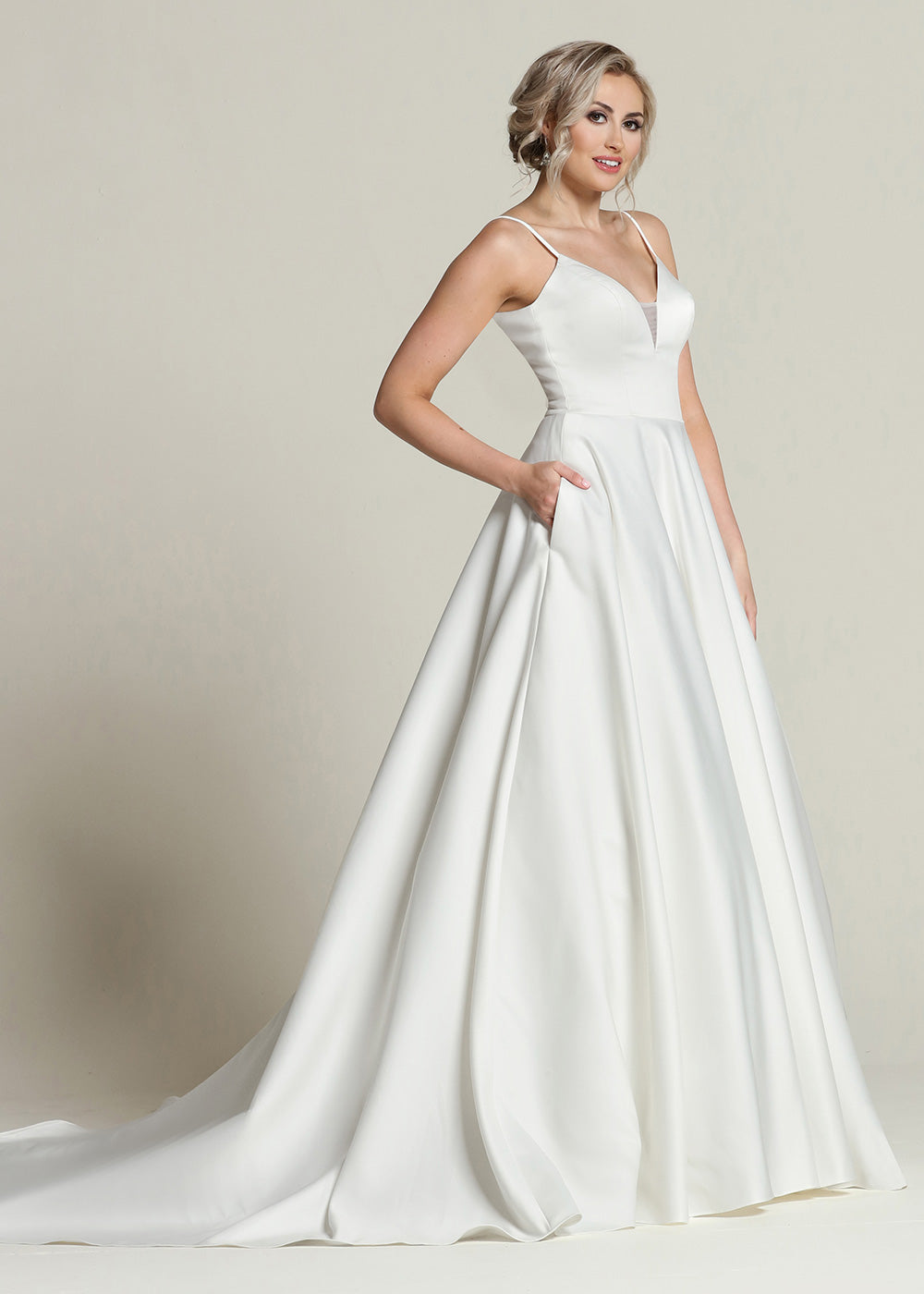 Try Before You Buy Wedding Dresses - Avery Austin