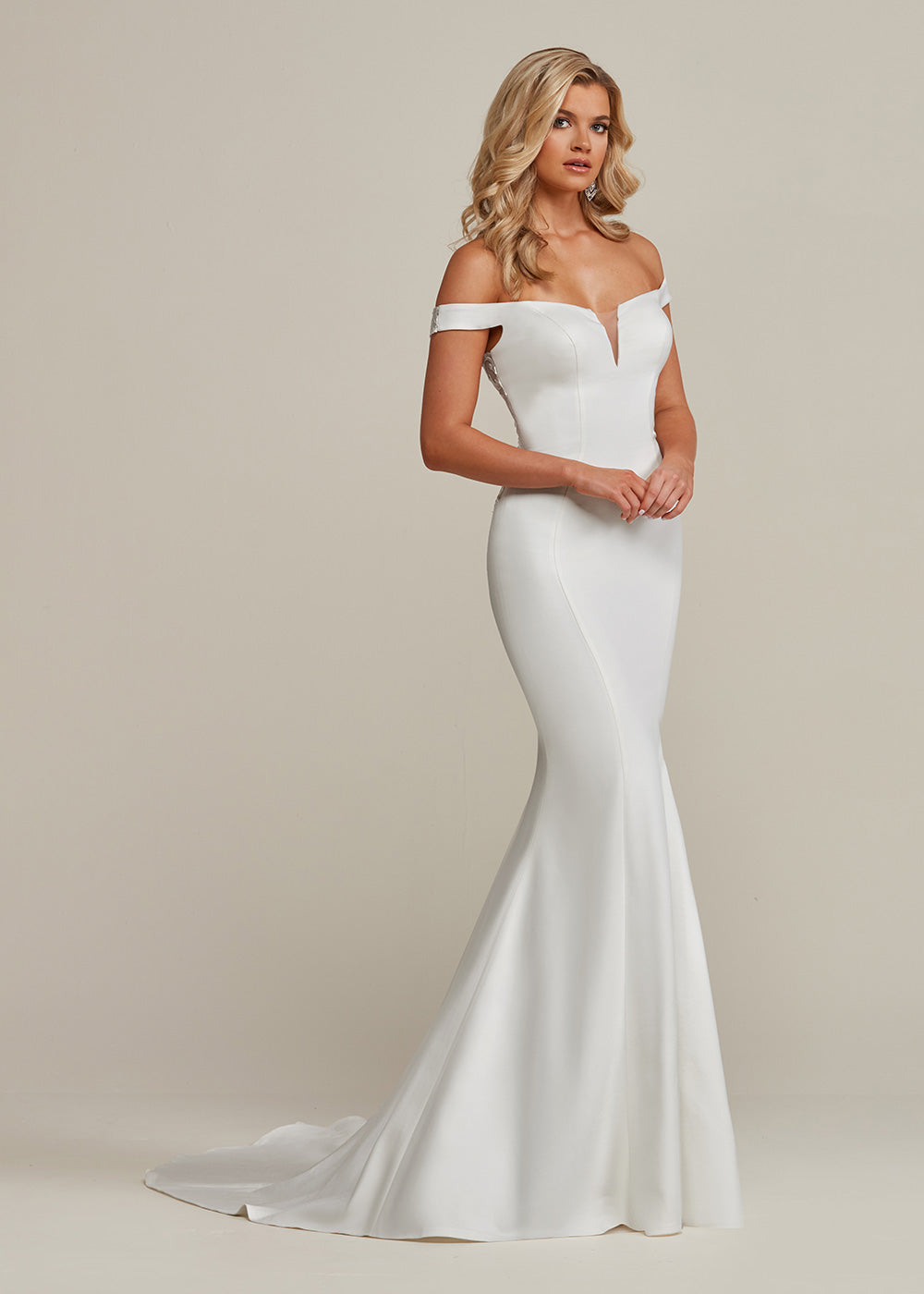 Ember Fit-and-Flare Ivory Wedding Dress - Avery Austin