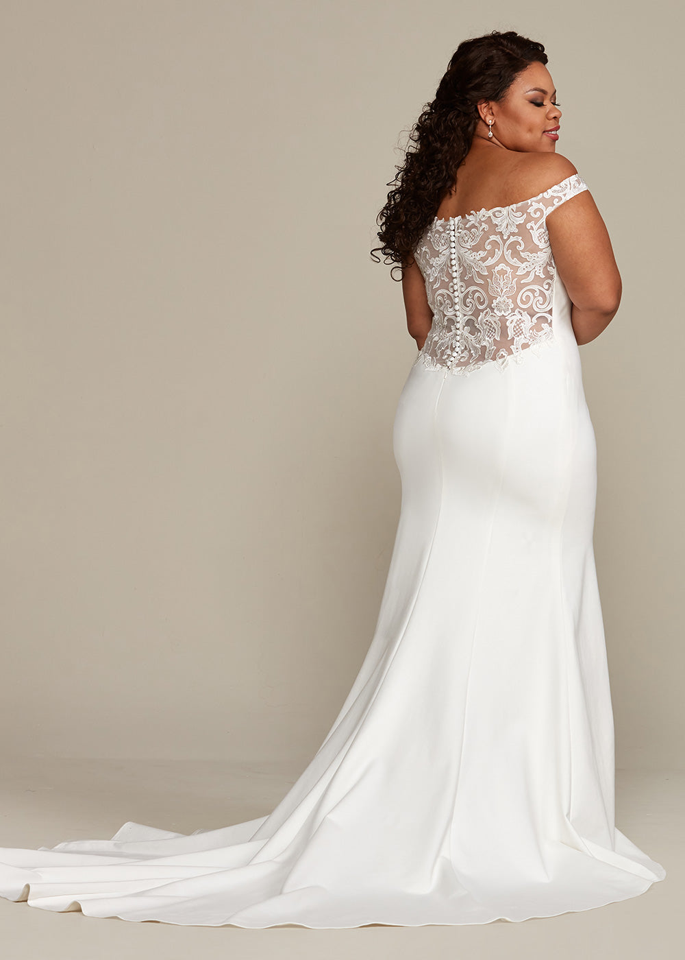 Ameri　EDGE SHOULDER BONDING DRESS Ember Fit-and-Flare Ivory Wedding Dress - Avery Austin