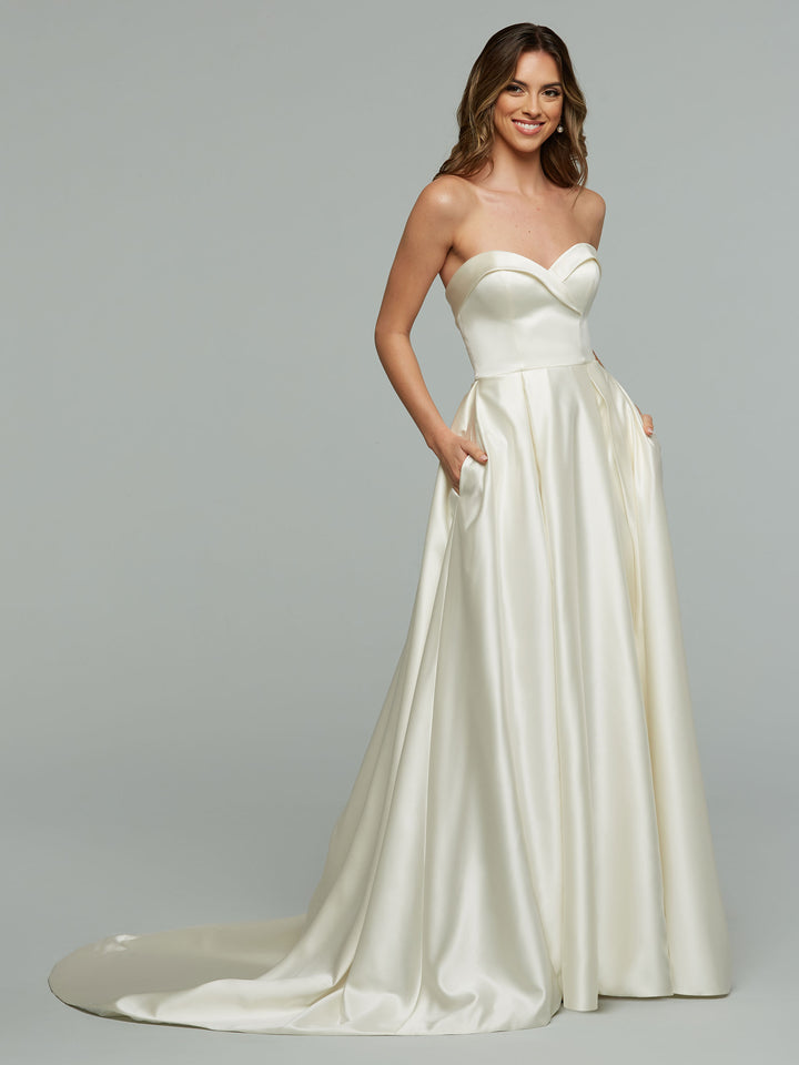 fitted lace wedding dress divinity