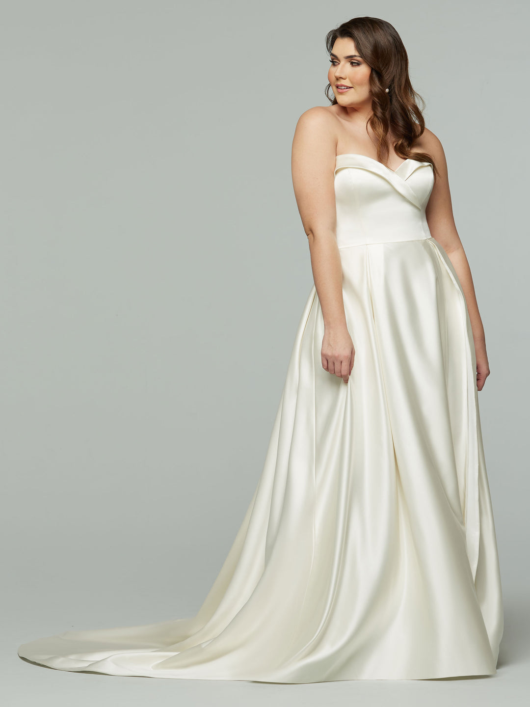 Zara Ivory Satin Ball Gown Wedding Dress with Pockets – Avery Austin