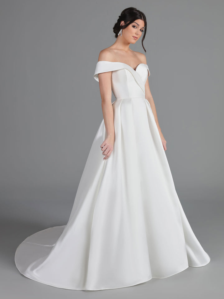 Geneva A-Line Off-Shoulder Wedding Dress -Avery Austin Ivory / 16