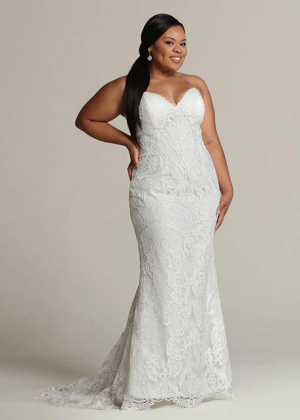 lace sweetheart sheath wedding dress Sweetheart Sheath Ruched Sequined Wedding Dress in White, White / 4