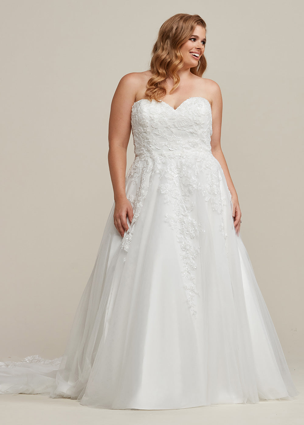London Ivory Lace and Tulle Ball Gown Wedding Dress Ivory / 8