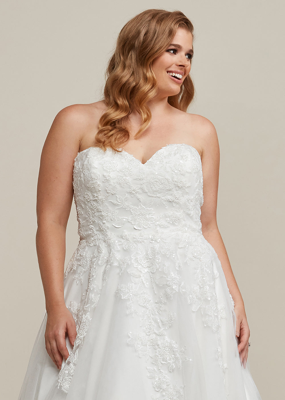 London Ivory Lace and Tulle Ball Gown Wedding Dress Ivory / 8