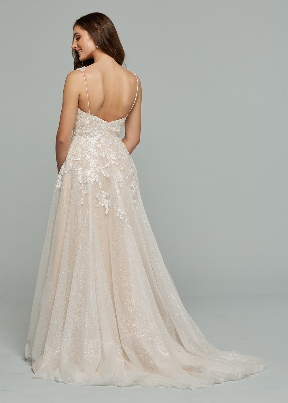Unique Wedding Dresses Under $1000 - Avery Austin
