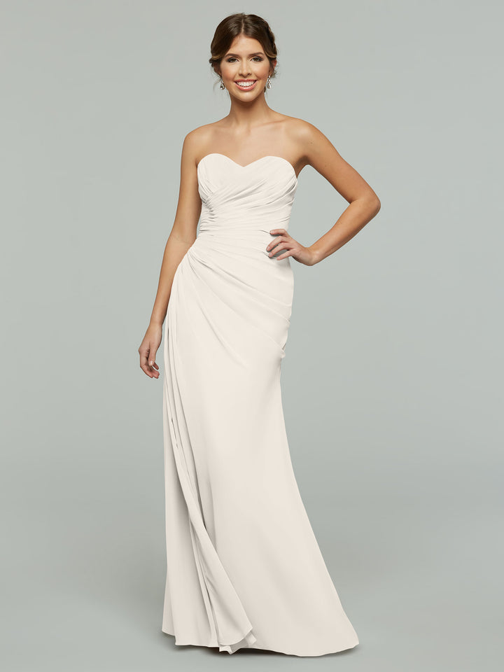 A woman models Avery Austin&