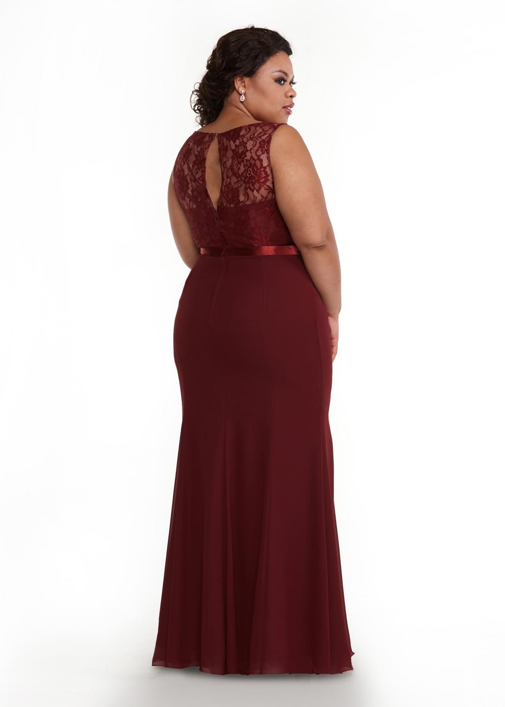 In-Stock Plus-Size Bridesmaid Dresses - Avery Austin In-Stock Plus-Size Bridesmaid Dresses - Avery Austin