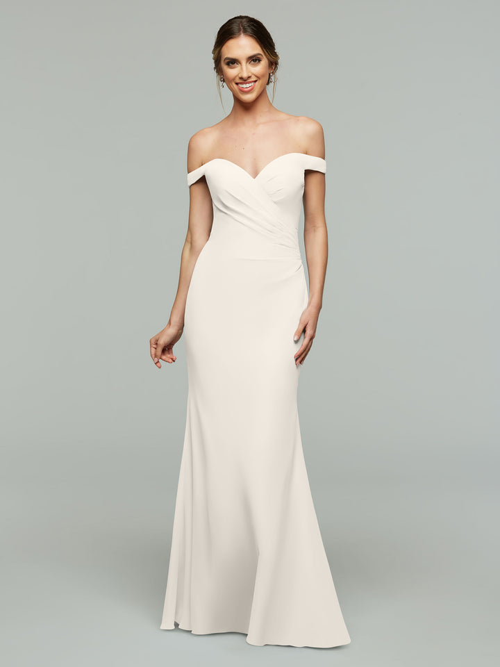 A woman models Avery Austin&