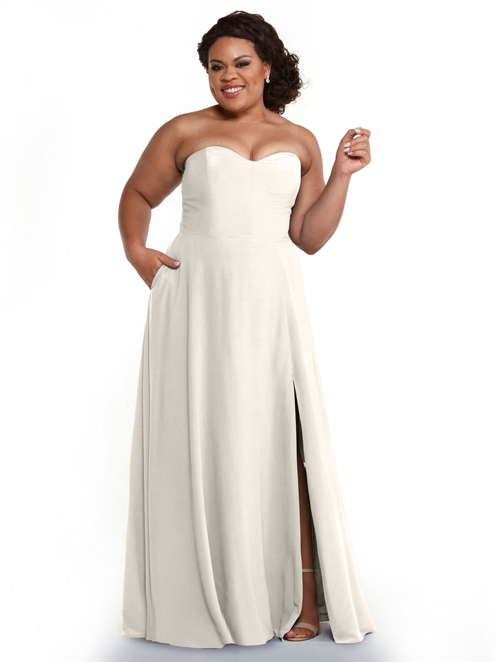 A smiling woman models Avery Austin&