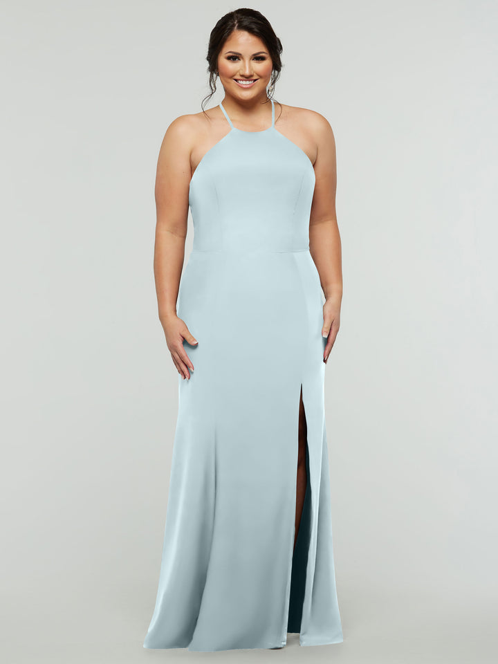 A woman smiles in Avery Austin&