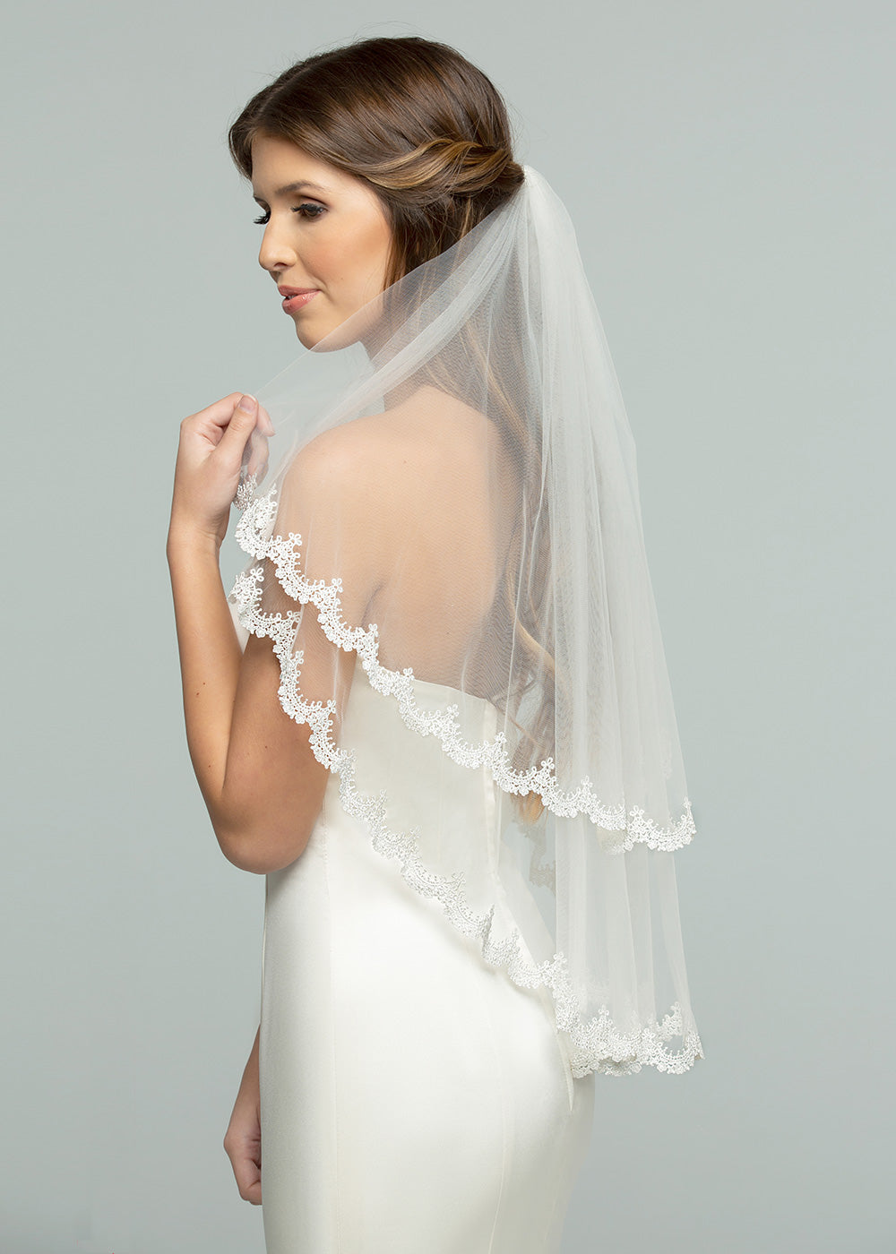Elbow length Veil with Scallop Lace – Avery Austin
